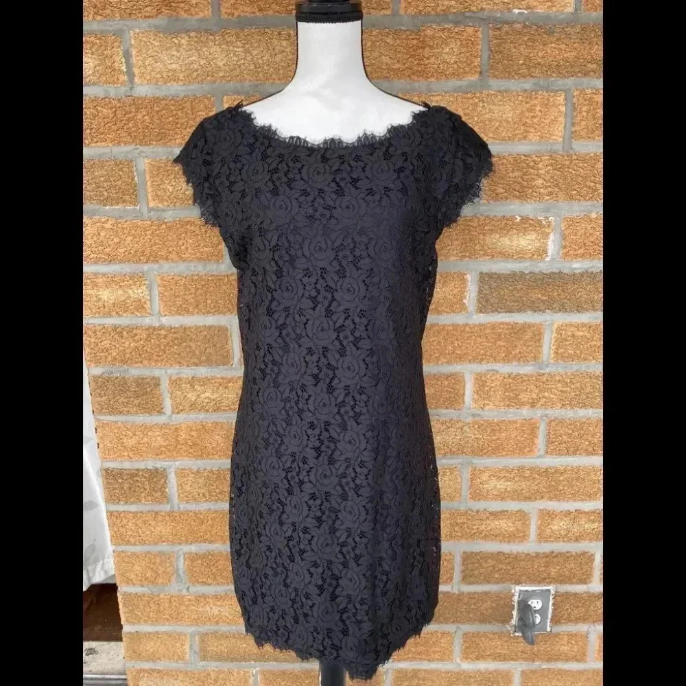 Diane von Furstenberg
Black Barbara Lace Cocktail size 14